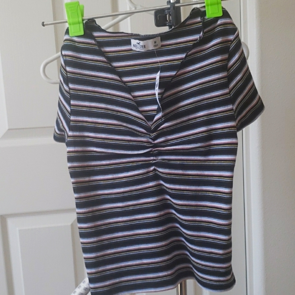 Hollister top